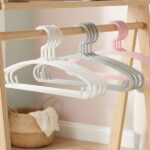 Pack de 6 perchas infantiles grises - Imagen 2