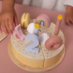 Pastel de cumpleaños rosa - Imagen 2