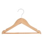 Pack de 4 perchas infantiles de madera natural - Imagen 3