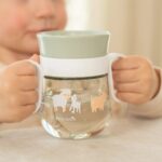 Vaso antiderrame 360 con asas Pequeña granja - Imagen 4